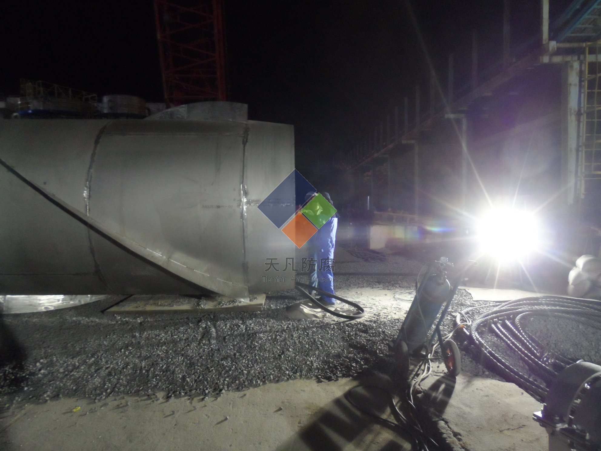 大連石化的煙氣脫硫塔大連天凡TF-HH煙氣脫硫塔防腐涂料已收官