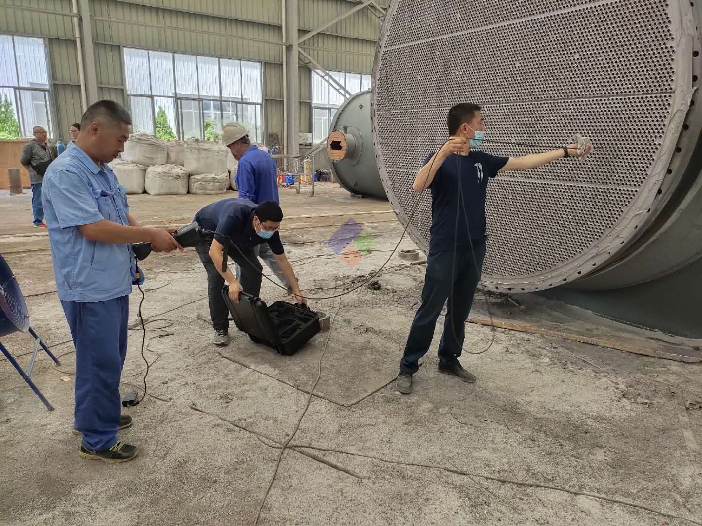 泉州石化二期乙烯項目超大管束內(nèi)防腐完工